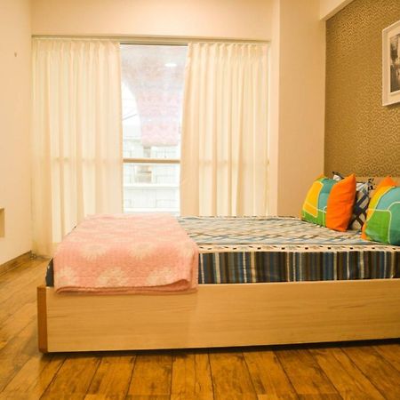 סוראט Homestays At Rajhans Belliza Near Airport מראה חיצוני תמונה