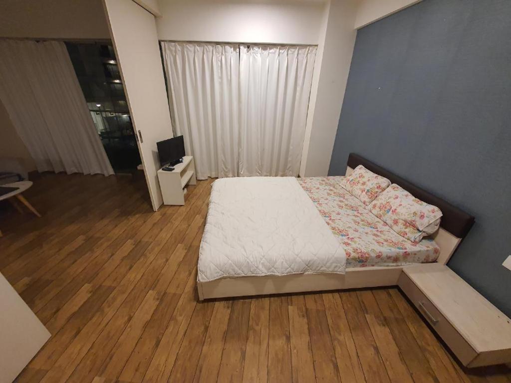 סוראט Homestays At Rajhans Belliza Near Airport מראה חיצוני תמונה